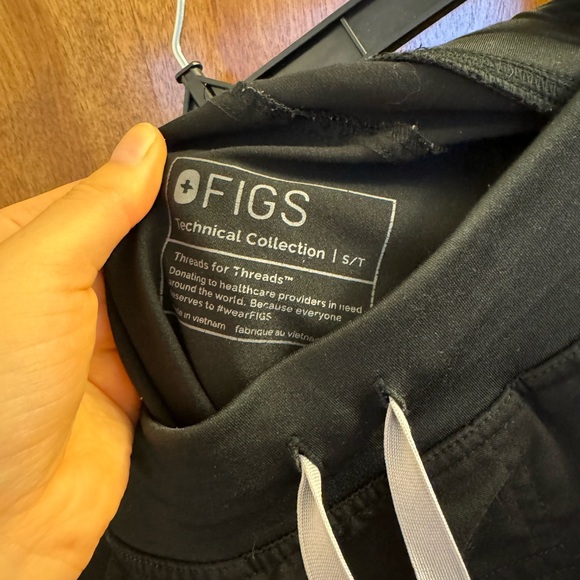 Black FIGS Kade cargo pants size small tall - Picture 7 of 9